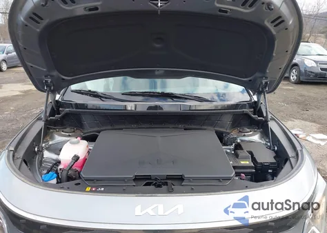 2025 Kia Niro Ev Wind z USA, uszkodzony, nr VIN KNDCR3L18S5133927